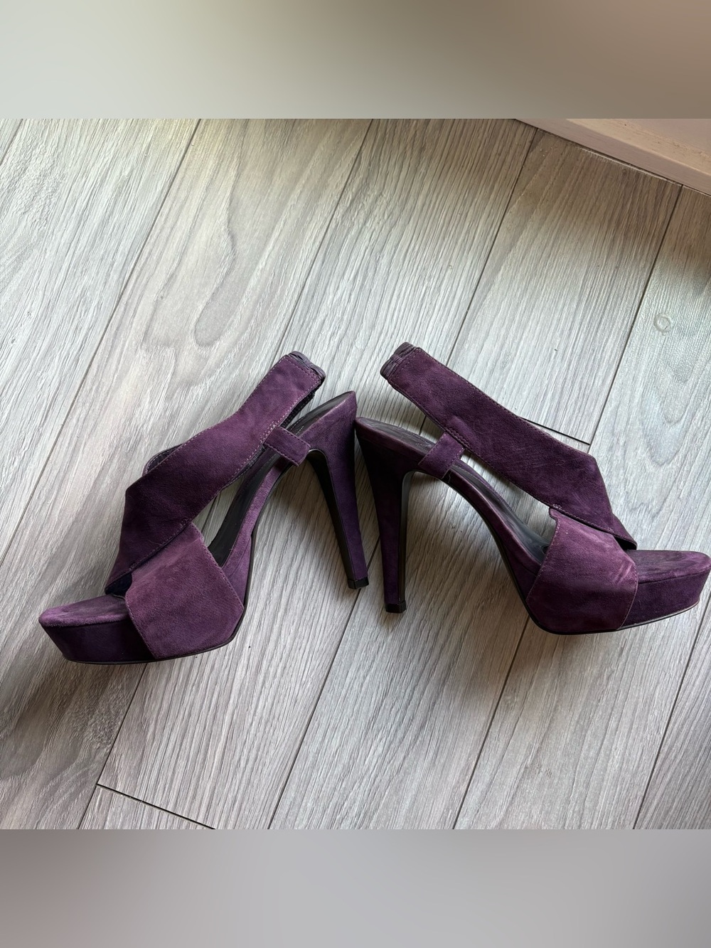 Diane von Furstenberg purple suede slingbacks